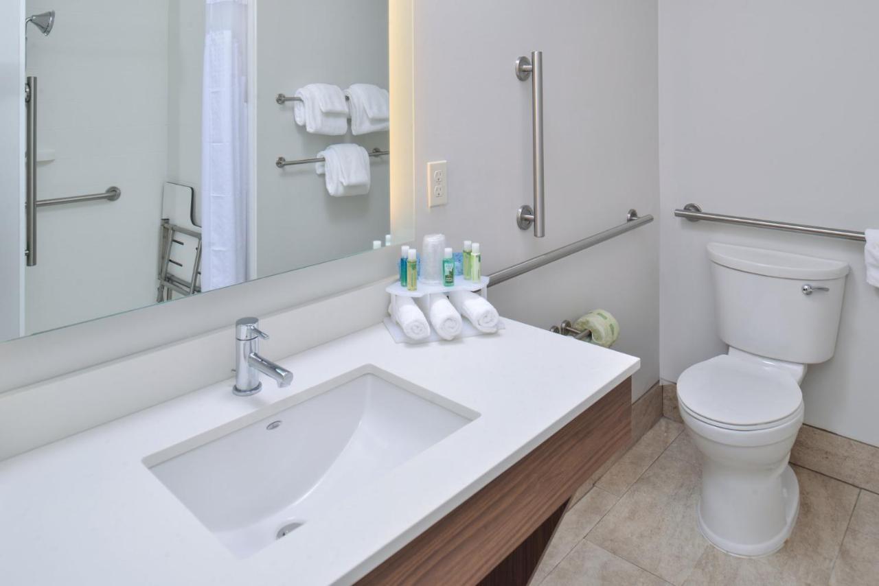 Holiday Inn Express & Suites Farmington Hills - Detroit By Ihg Exteriér fotografie